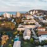 The Perfect Stay For Your Group Getaway - Sleeps 7 - Close To Everything