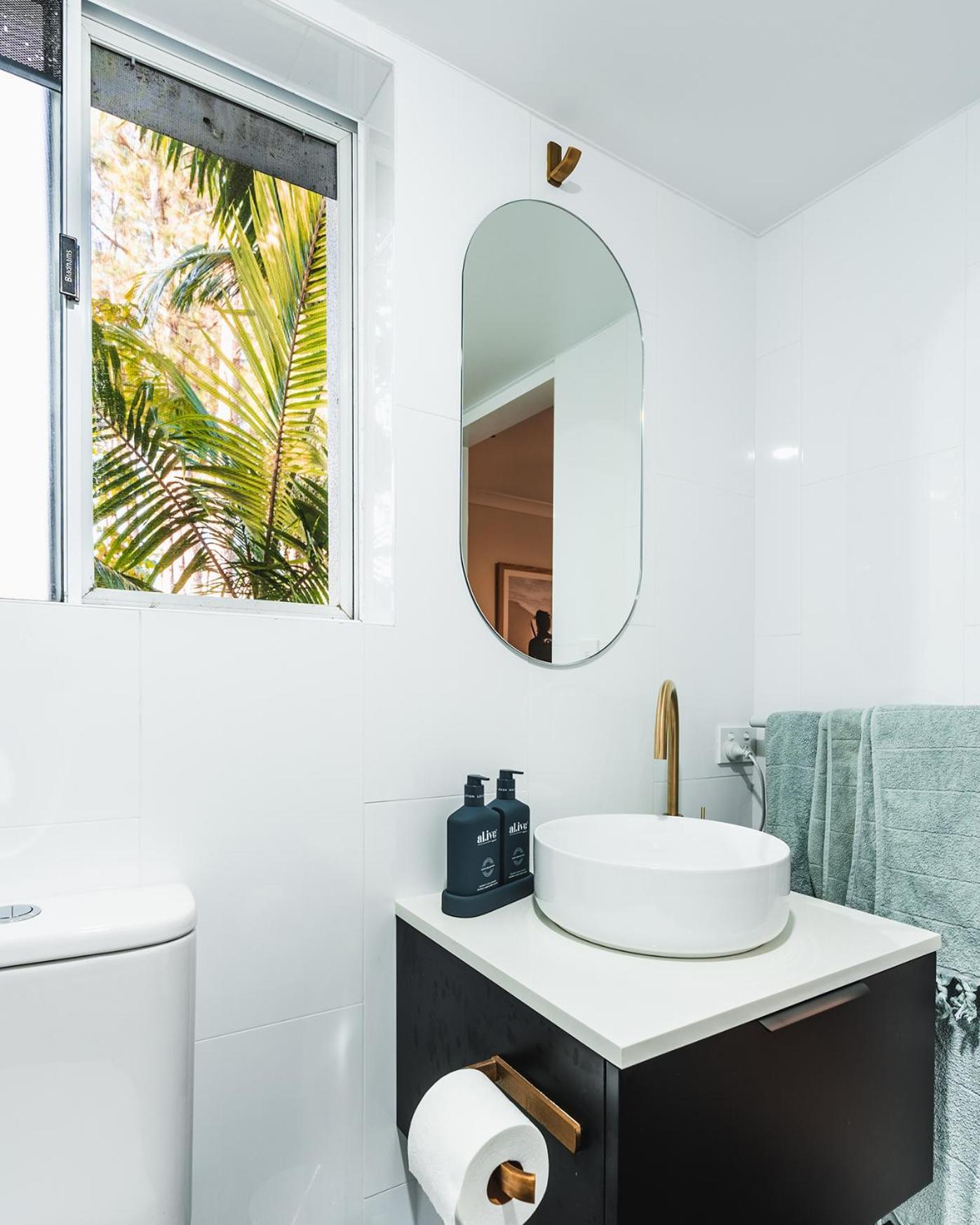 The Perfect For Your Group Getaway - Sleeps 7 - Close To Everything