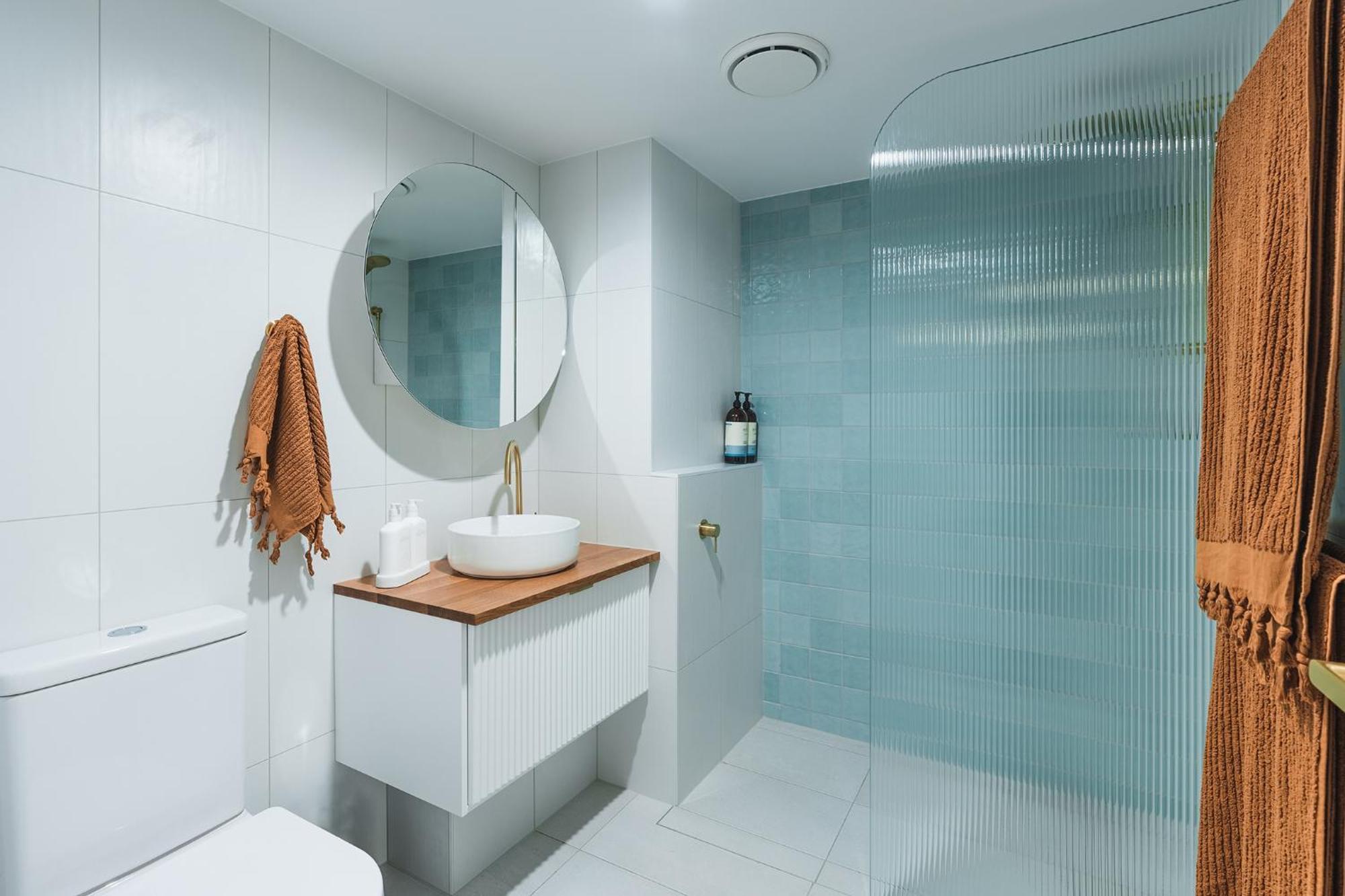 The Perfect For Your Group Getaway - Sleeps 7 - Close To Everything Gold Coast
